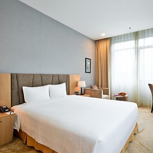 Deluxe King Room City View
